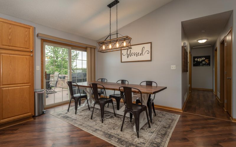 17 Skyview Ln, Morris, MN 56267