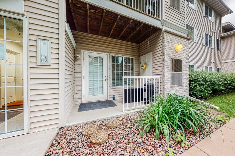 865 37th Ave NW #B, Rochester, MN 55901