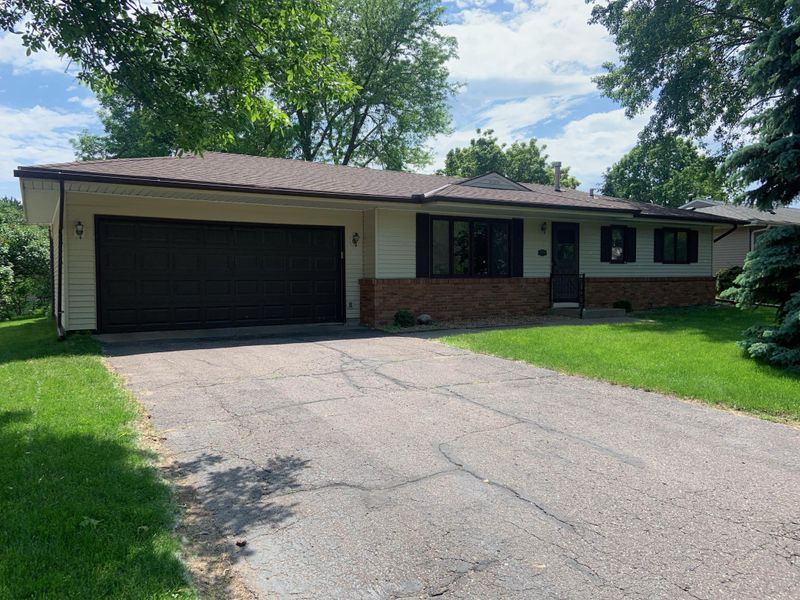 1495 1st St SW, New Brighton, MN 55112
