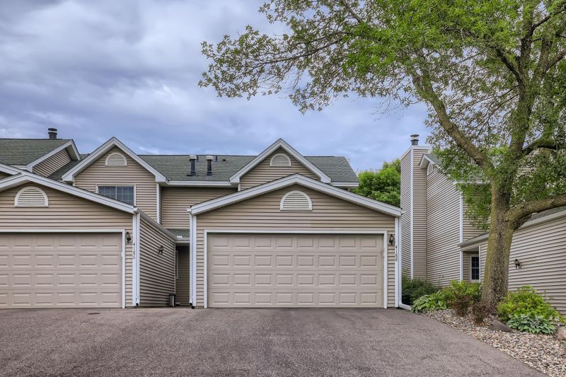4188 Knob Cir #107, Eagan, MN 55122