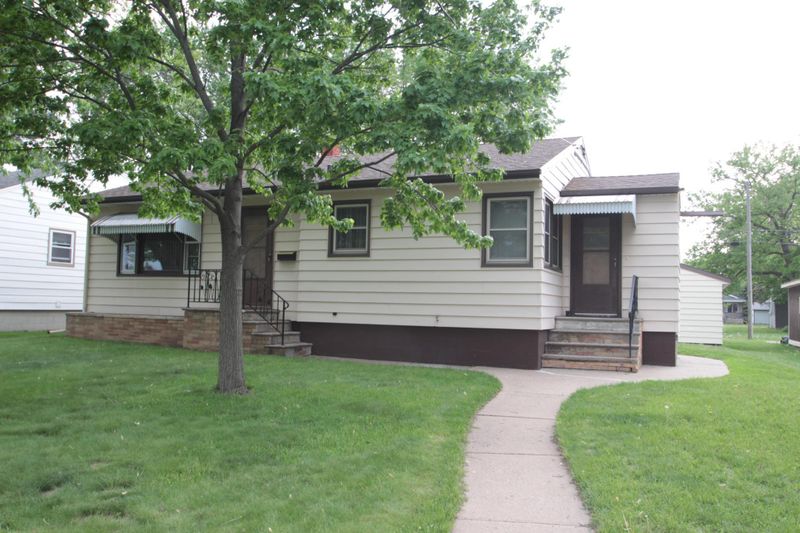 27 7th Ave N, Waite Park, MN 56387