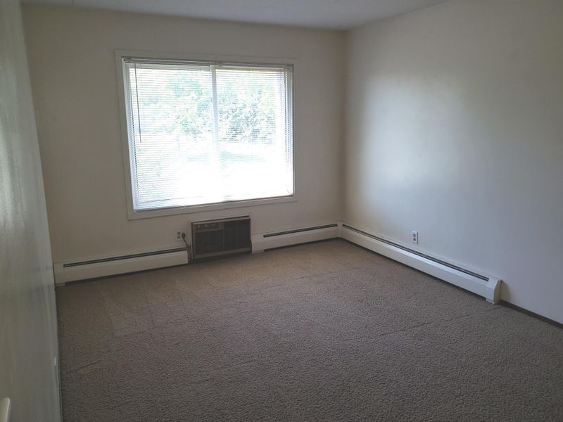 179 Little Canada Rd E #330, Little Canada, MN 55117