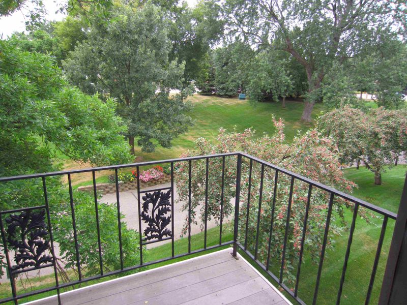 179 Little Canada Rd E #330, Little Canada, MN 55117