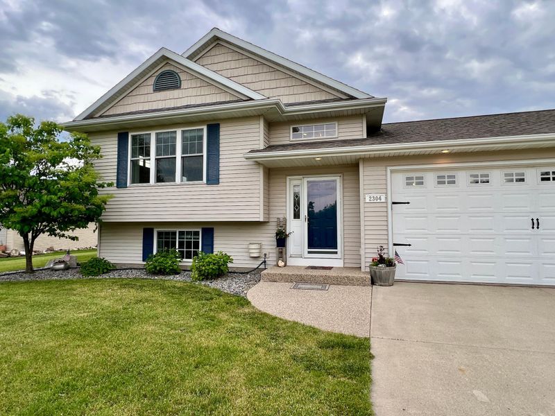 2304 SW 21 St, Willmar, MN 56201