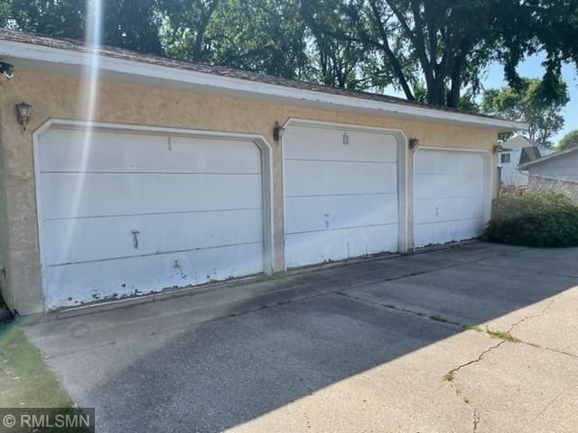 144 2nd Ave SE, Hutchinson, MN 55350