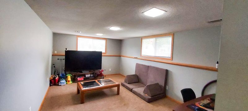 220 Aurora Ln, Circle Pines, MN 55014
