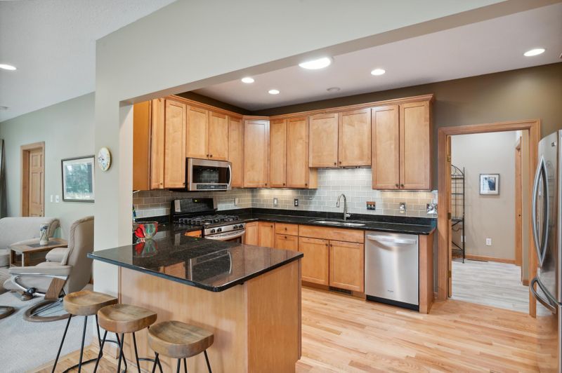 5092 Kelly Ct, White Bear Lake, MN 55110