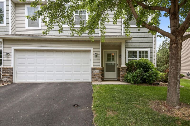 2614 Vierling Dr E, Shakopee, MN 55379