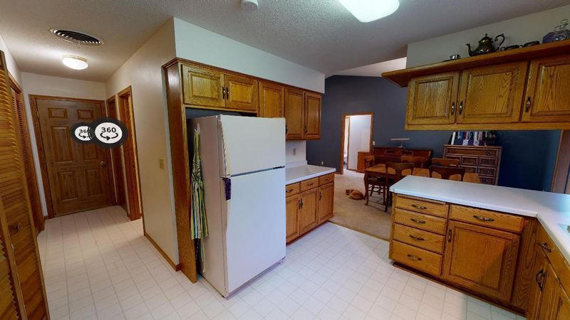 514 Portland Dr SW, Willmar, MN 56201