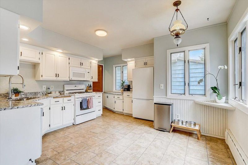 1262 Lafond Ave, Saint Paul, MN 55104
