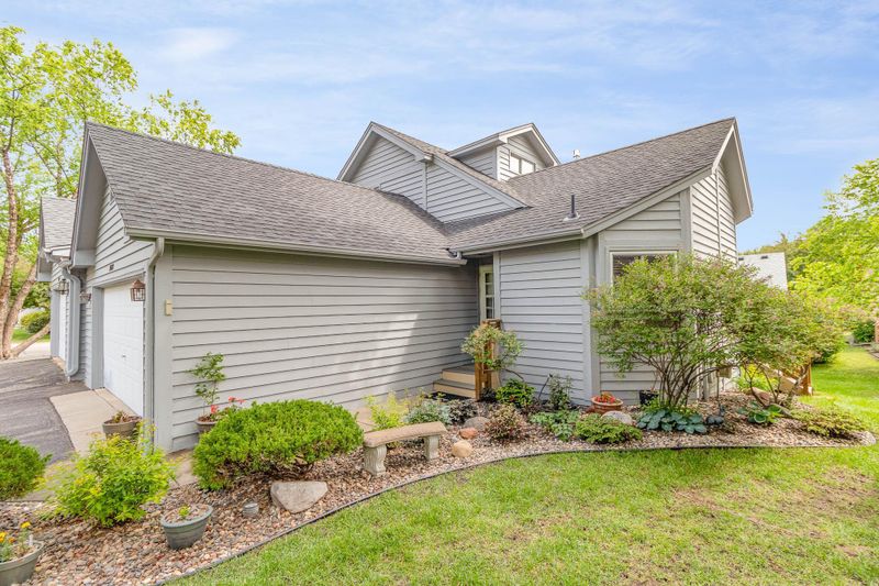 14188 Heywood Pa, Apple Valley, MN 55124