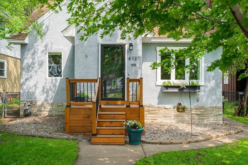 4137 Portland Ave, Minneapolis, MN 55407