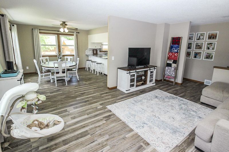 715 10th St S, Sauk Centre, MN 56378