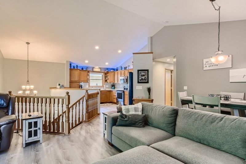 441 15th Ave N, South Saint Paul, MN 55075