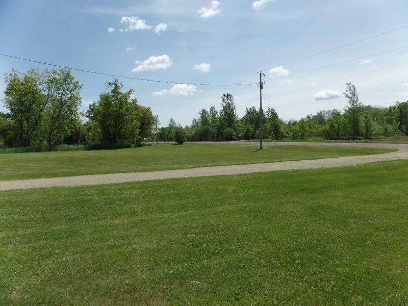 6827 313th Ave NE, North Branch, MN 55056