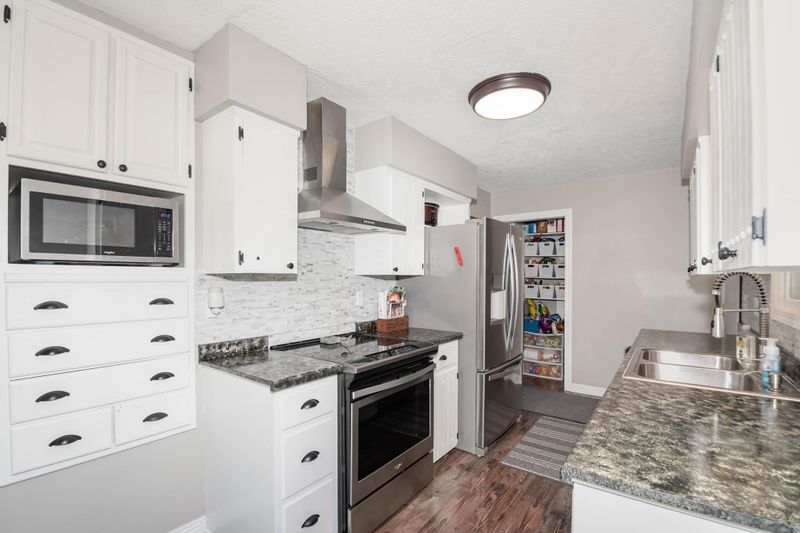 501 3rd St SW, Montgomery, MN 56069