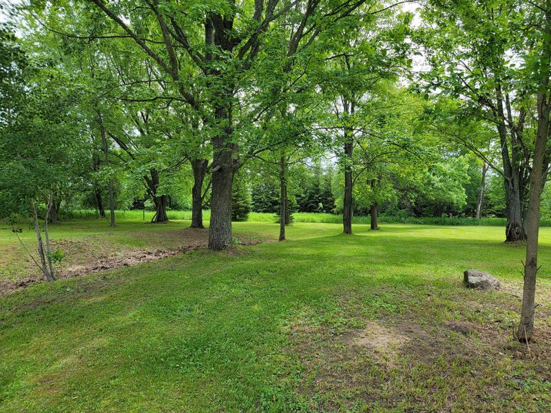 3224 Velvet St, Hinckley, MN 55037