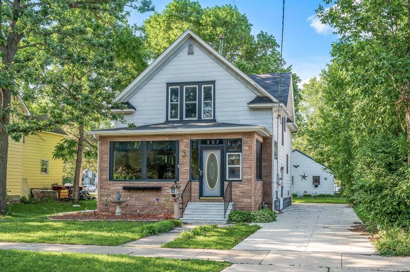 903 6th Ave NE, Austin, MN 55912