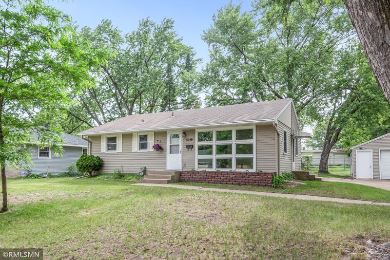 6819 Ewing Ave N, Brooklyn Center, MN 55429