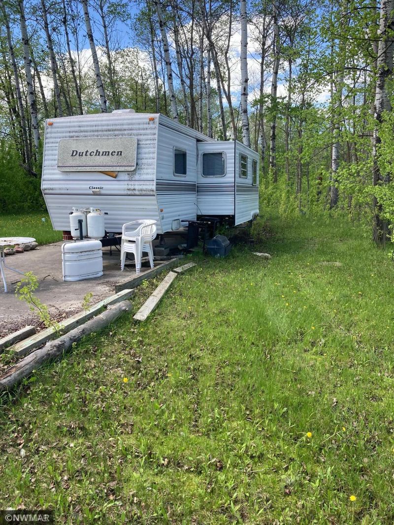 1360 Riverside Dr NW, Baudette, MN 56623
