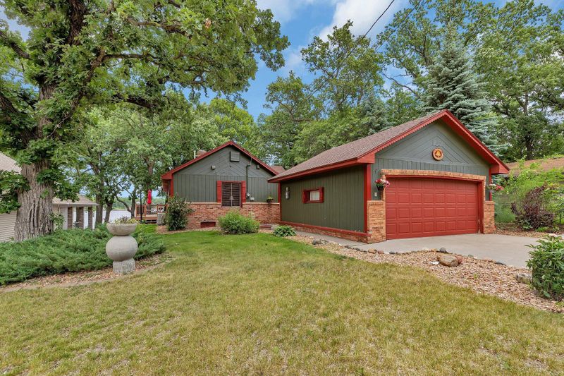 10324 55th St, Clear Lake, MN 55319