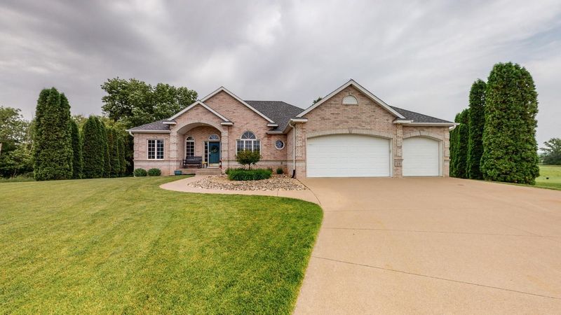 26 Harmony Ct, Lake City, MN 55041