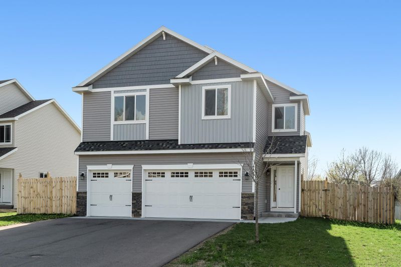 705 4th Ave SW, Isanti, MN 55040