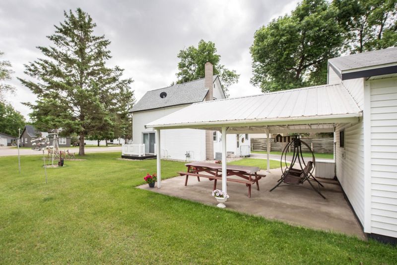 103 Douglas Ave, Carlos, MN 56319
