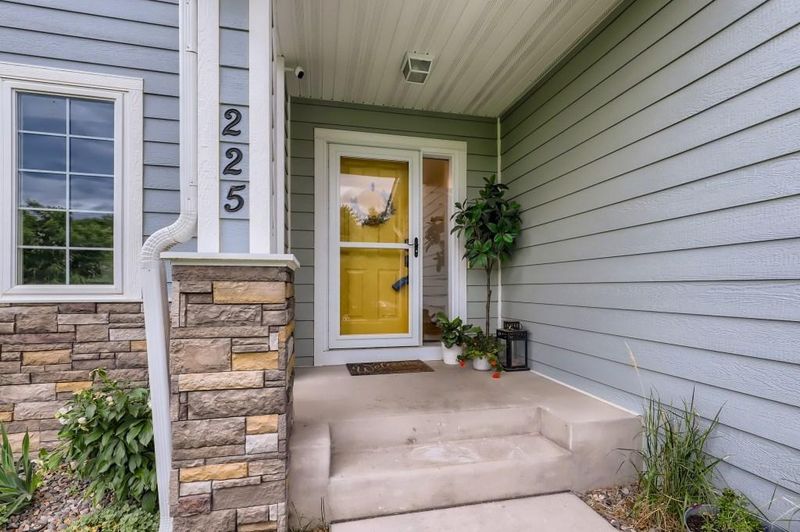 225 124th Ln NW, Coon Rapids, MN 55448