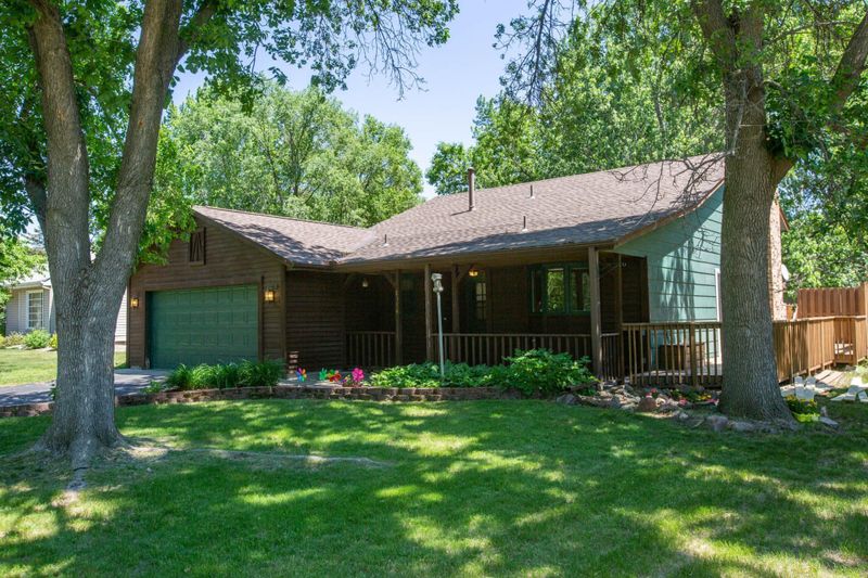8316 Emerson Ave N, Brooklyn Park, MN 55444