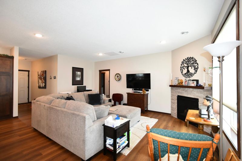 407 Fawn Rn, Kenyon, MN 55946