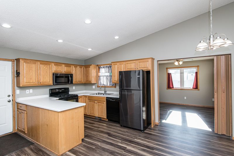 209 5th St W, Mantorville, MN 55955