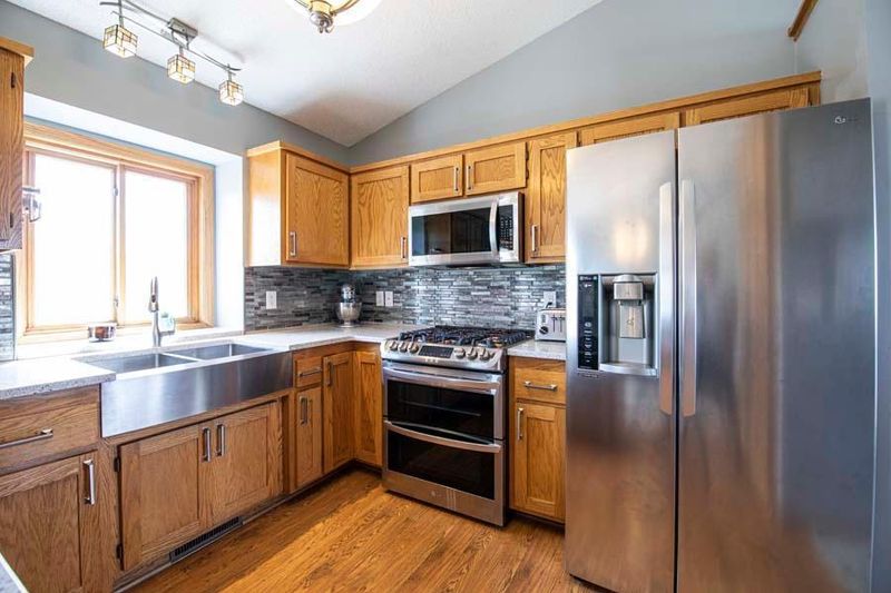 207 Douglas Dr, Waverly, MN 55390