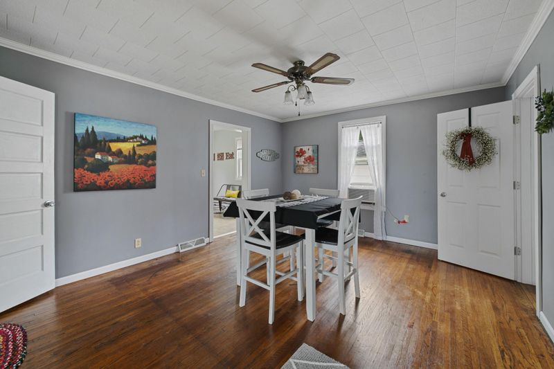 611 Main St, West Concord, MN 55985
