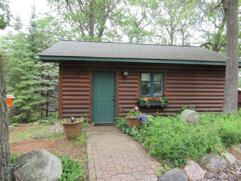 8830 Schaller Rd, Pequot Lakes, MN 56472