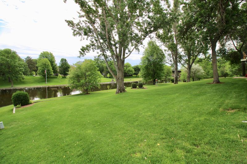 16 Anjo Dr, Sauk Centre, MN 56378