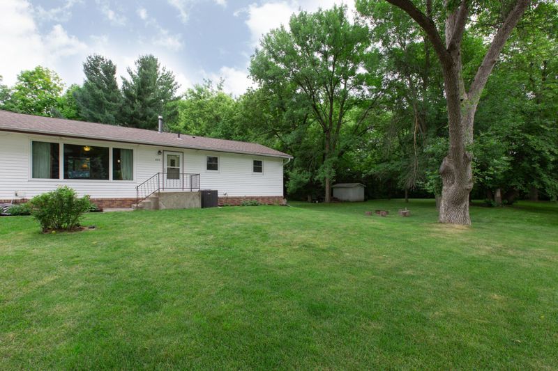 695 S Harte Ave, Rush City, MN 55069