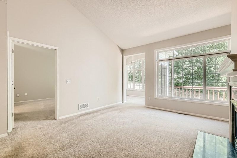 18376 Cattail Ct, Eden Prairie, MN 55346