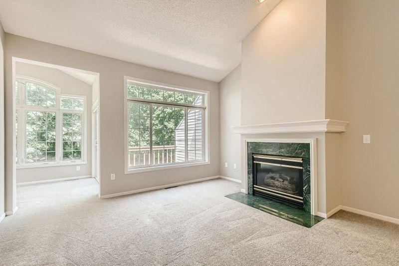 18376 Cattail Ct, Eden Prairie, MN 55346