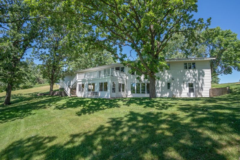 7055 199th Ave NE, New London, MN 56273