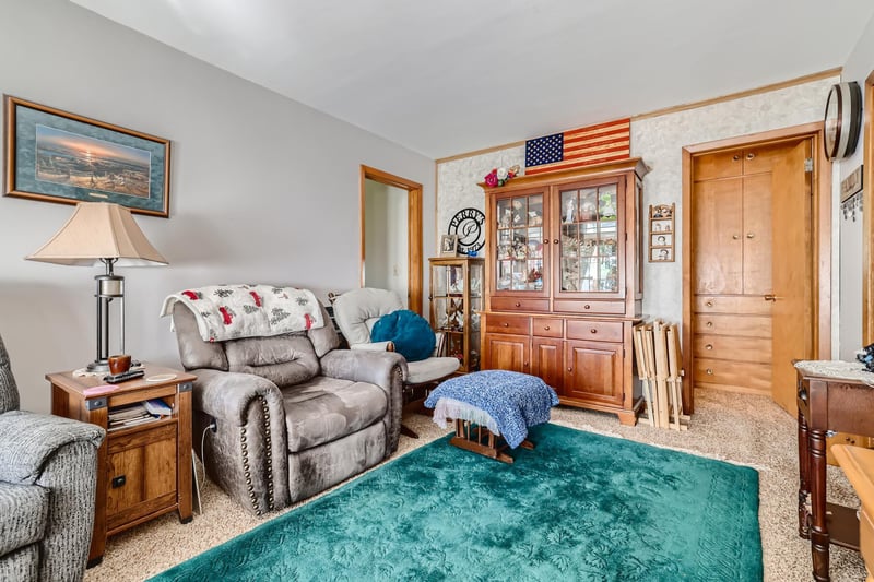 421 Brad St, Hamburg, MN 55339