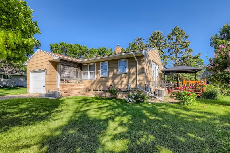 421 Brad St, Hamburg, MN 55339