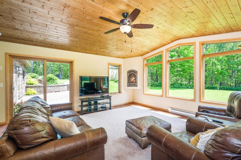5915 N Tischer Rd, Duluth, MN 55804