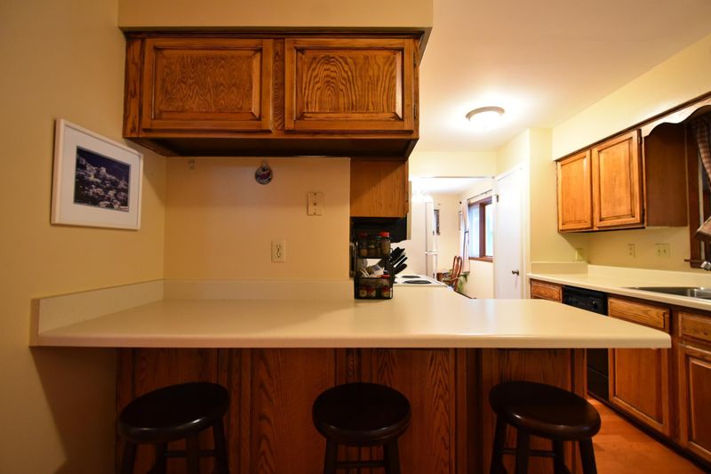 628 Pleasant Ave, Zumbrota, MN 55992