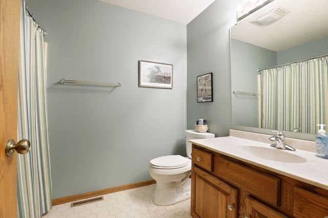 2000 10th St, White Bear Lake, MN 55110