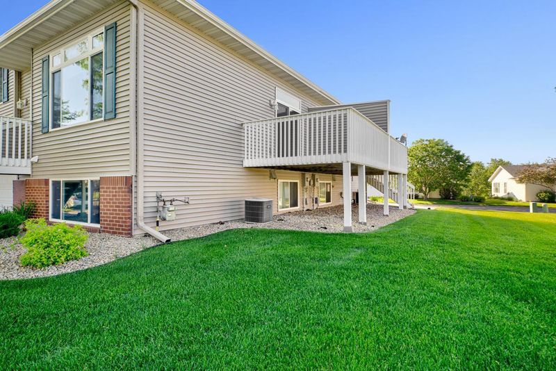 1410 Senate Ln, Northfield, MN 55057