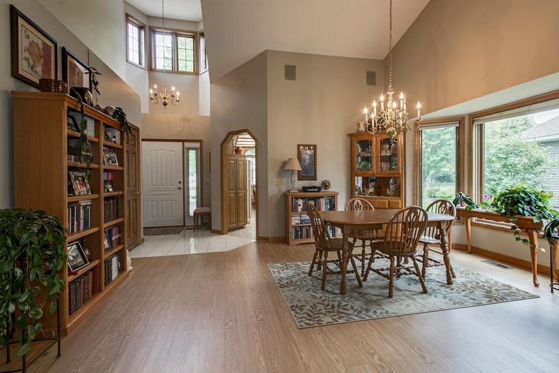 5608 Dunlap Ave N, Shoreview, MN 55126