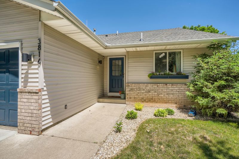 3816 Tower Pond Dr, Anoka, MN 55303