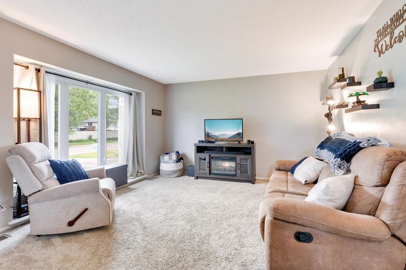 7405 162nd St W, Rosemount, MN 55068