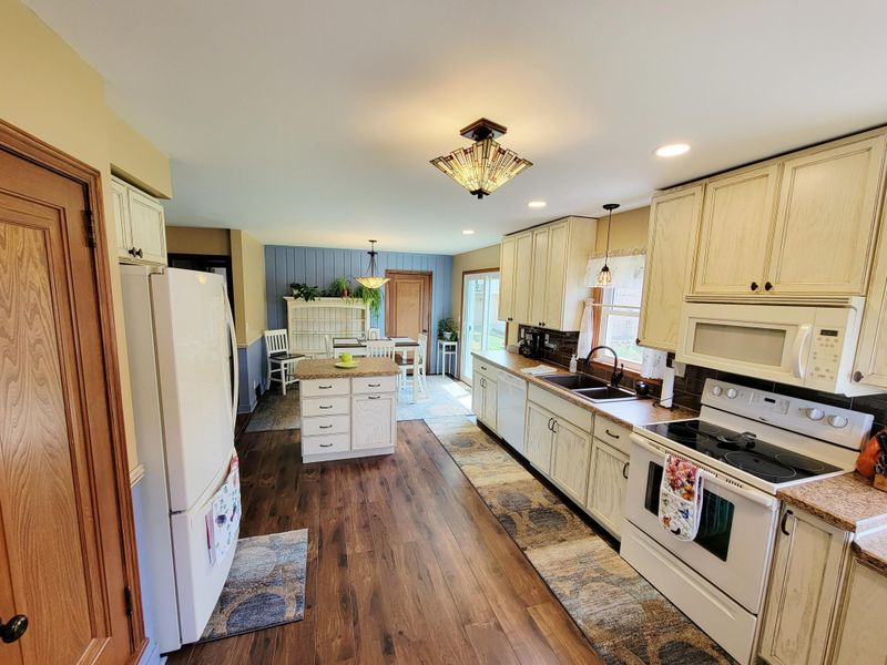 716 S 4th St, Virginia, MN 55792